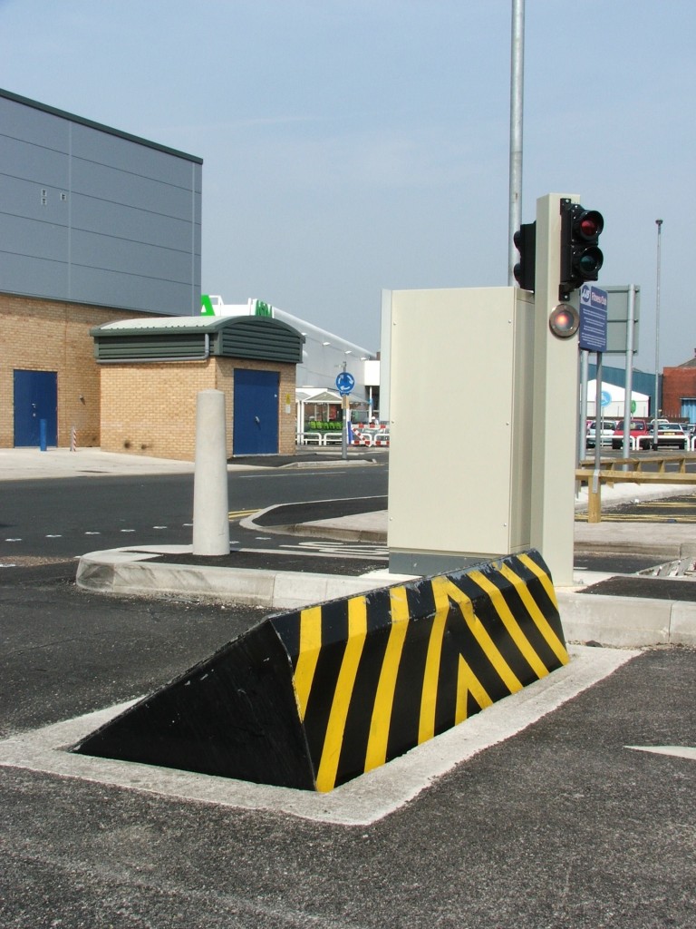 Road Blocker and control cabinet