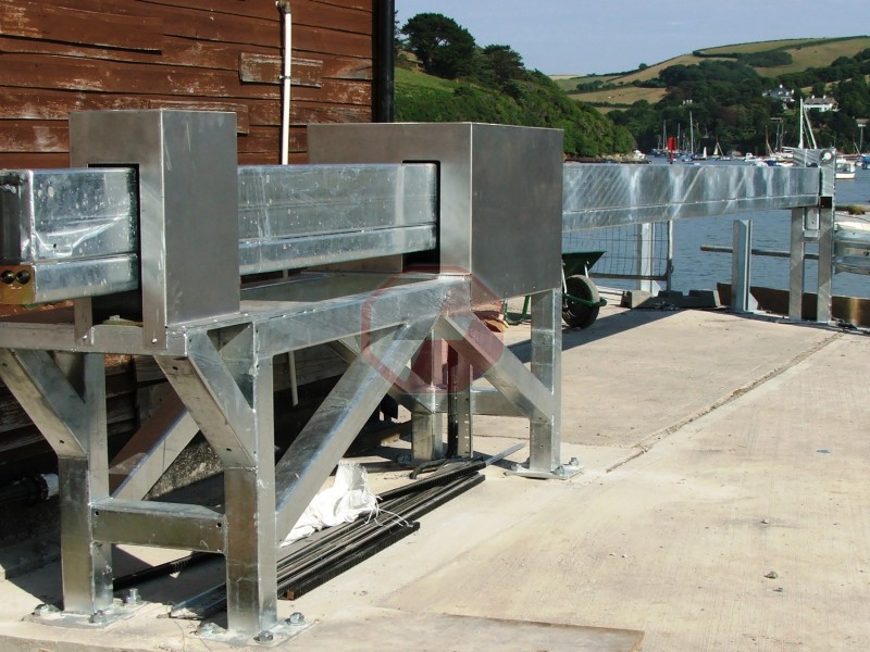 Salcomber Cantilever Sliding Barrier